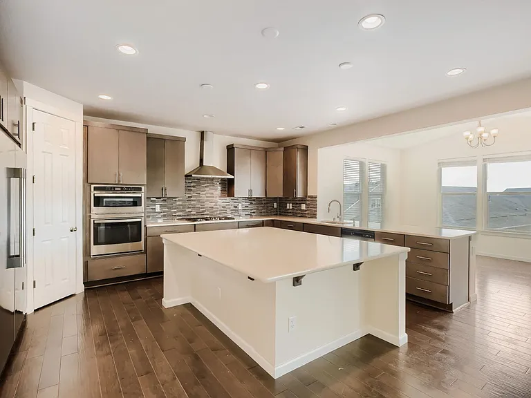 2904 83rd Avenue Ct E — Photo 2