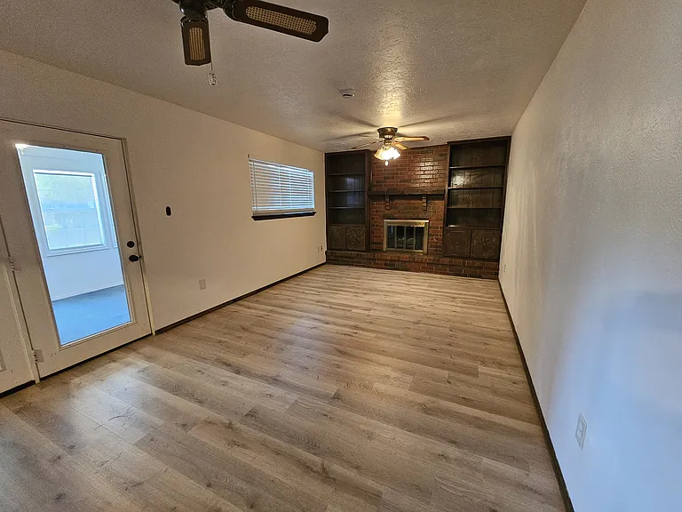 7318 NW Andrews Ave — Photo 7