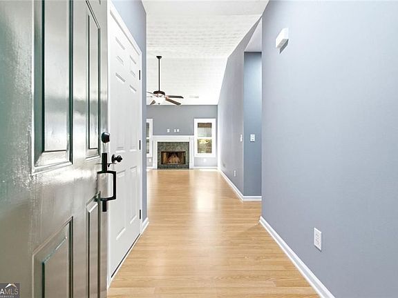 5th image of 5823 N Cove Rd