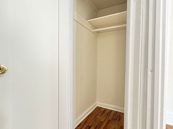4th image of 2226 Loring Pl N APT 3