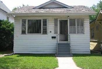 1st image of 292 W 15th Pl