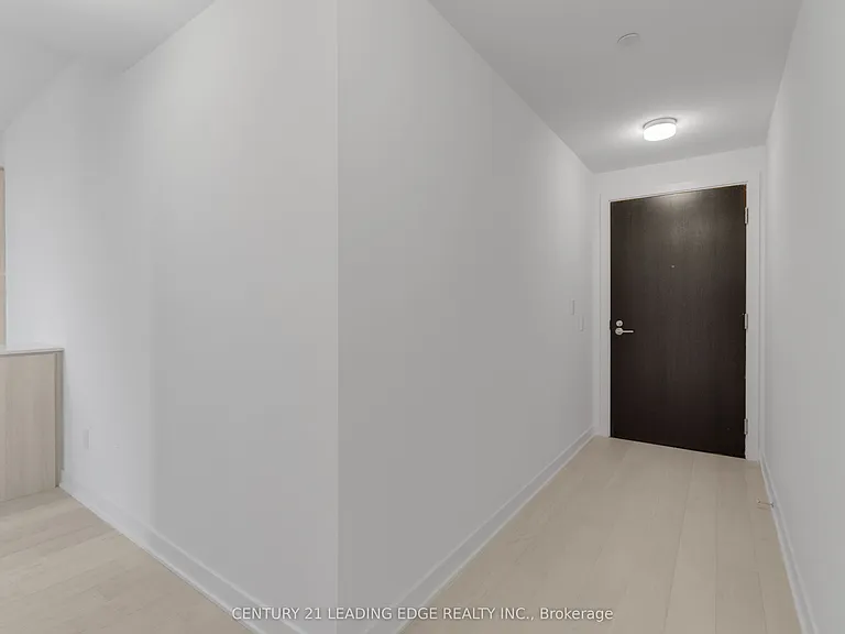 11 Yorkville Ave #3810 — Photo 14