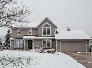 W161N10573 Brook Hollow Dr, Germantown, WI 53022