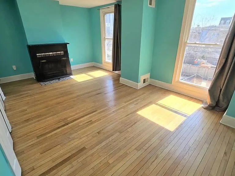 1827 E Capitol St SE — Photo 7