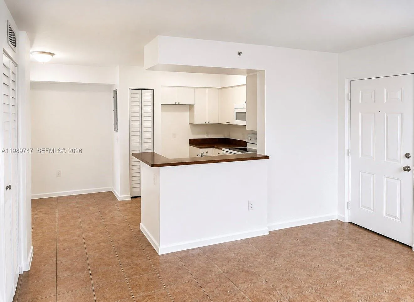 Vista Trace 3 Condo — Photo 3