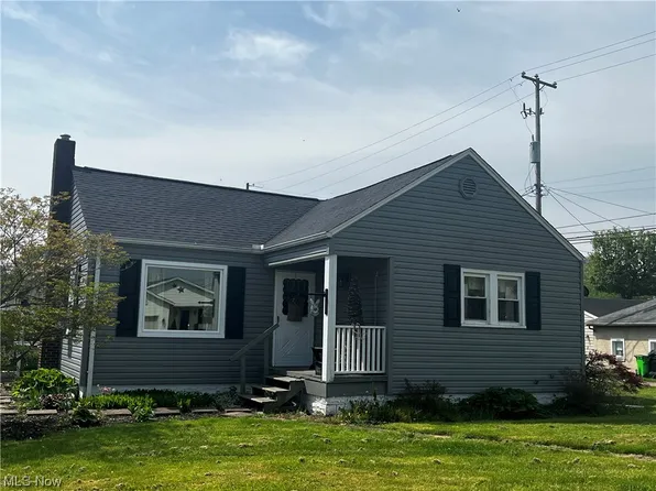 124 6th St NE, Strasburg, OH 44680