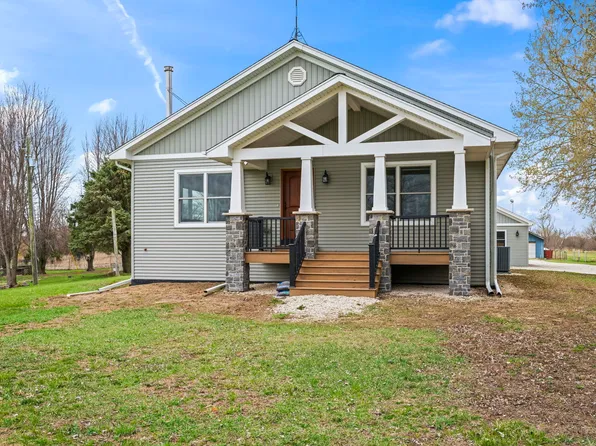 9119 Riley Rd, Marengo, IL 60152