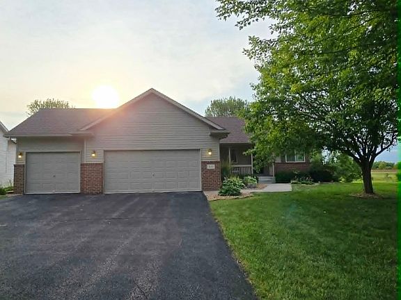 4th image of 1015 Bluestem Ln