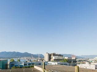 933 Hastings St E #302, Vancouver, BC V6A 0G6