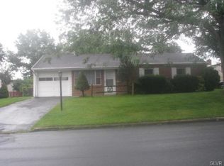 3090 Salisbury Dr, Allentown, PA 18103