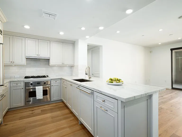 7181 E Camelback Rd #504 — Photo 3