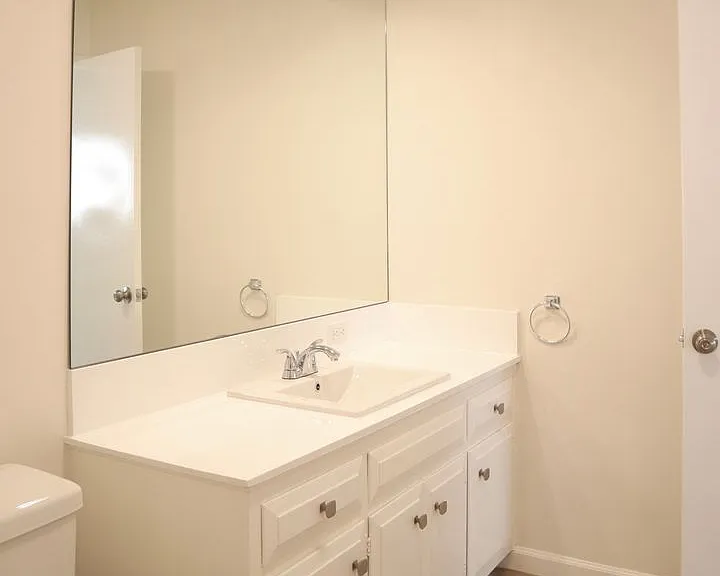 1740 Harvard Towers — Photo 11