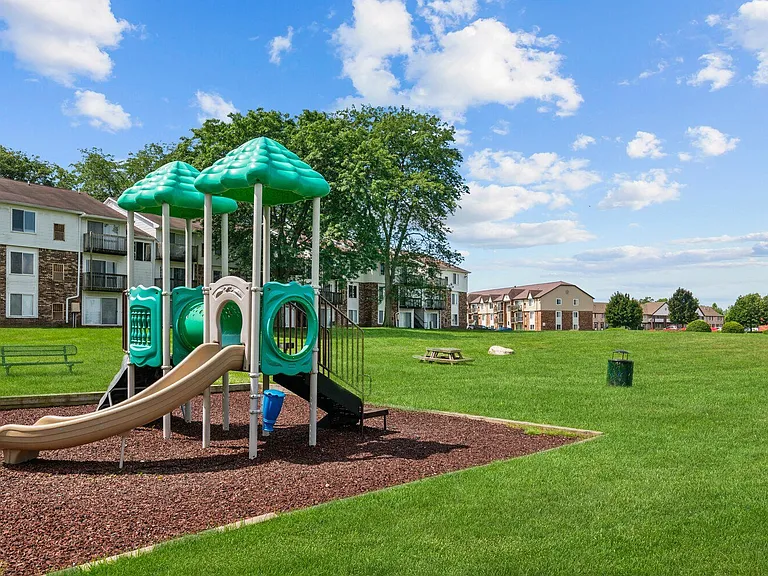 Residences at Grand Blanc Apartments - Grand Blanc, MI — Photo 33