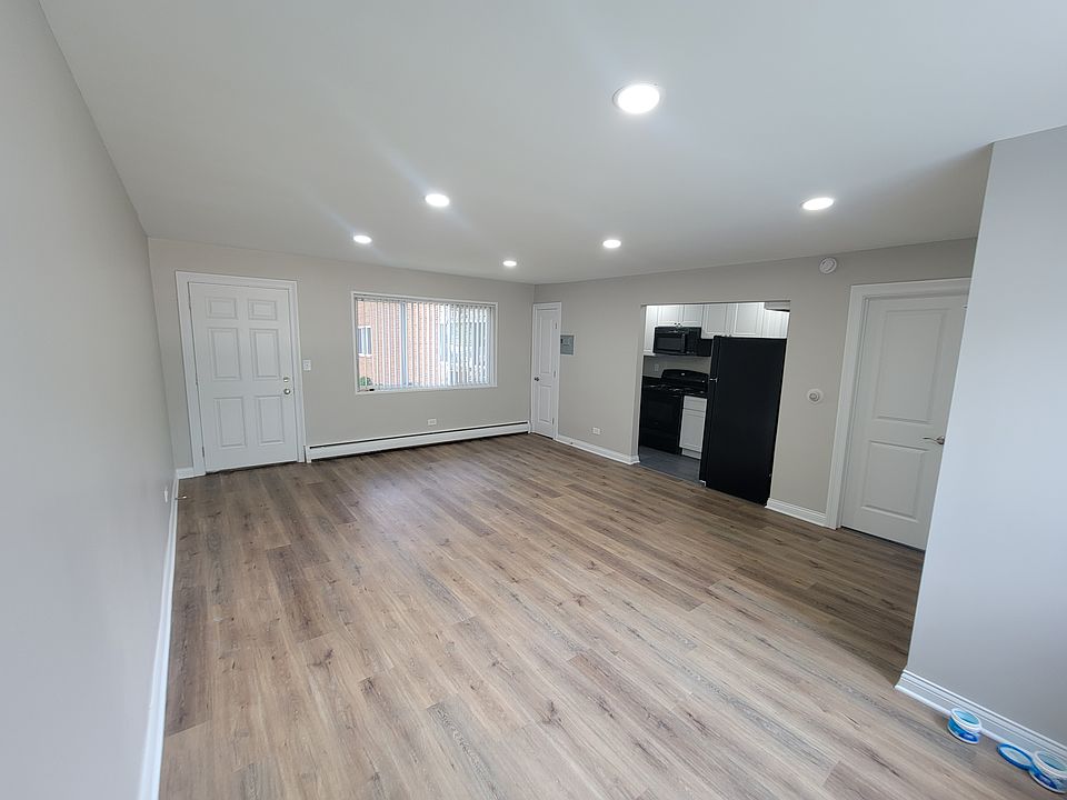 1st image of 470 Saint Moritz Dr #1C