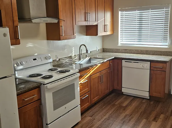 3141 38th Ave APT 4, Oakland, CA 94619