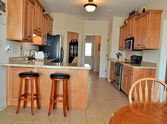 5th image of 110 Buttercup Dr