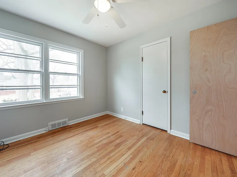 812 S 49th St — Photo 10
