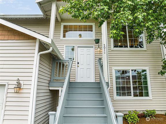 3rd image of 5011 60th Avenue NE