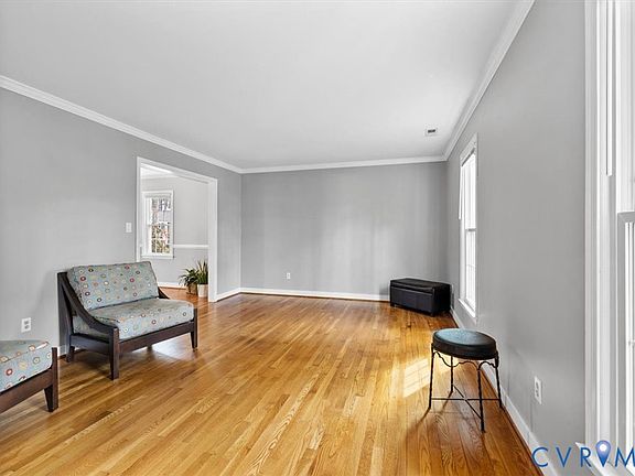 3rd image of 805 Farnwood Dr
