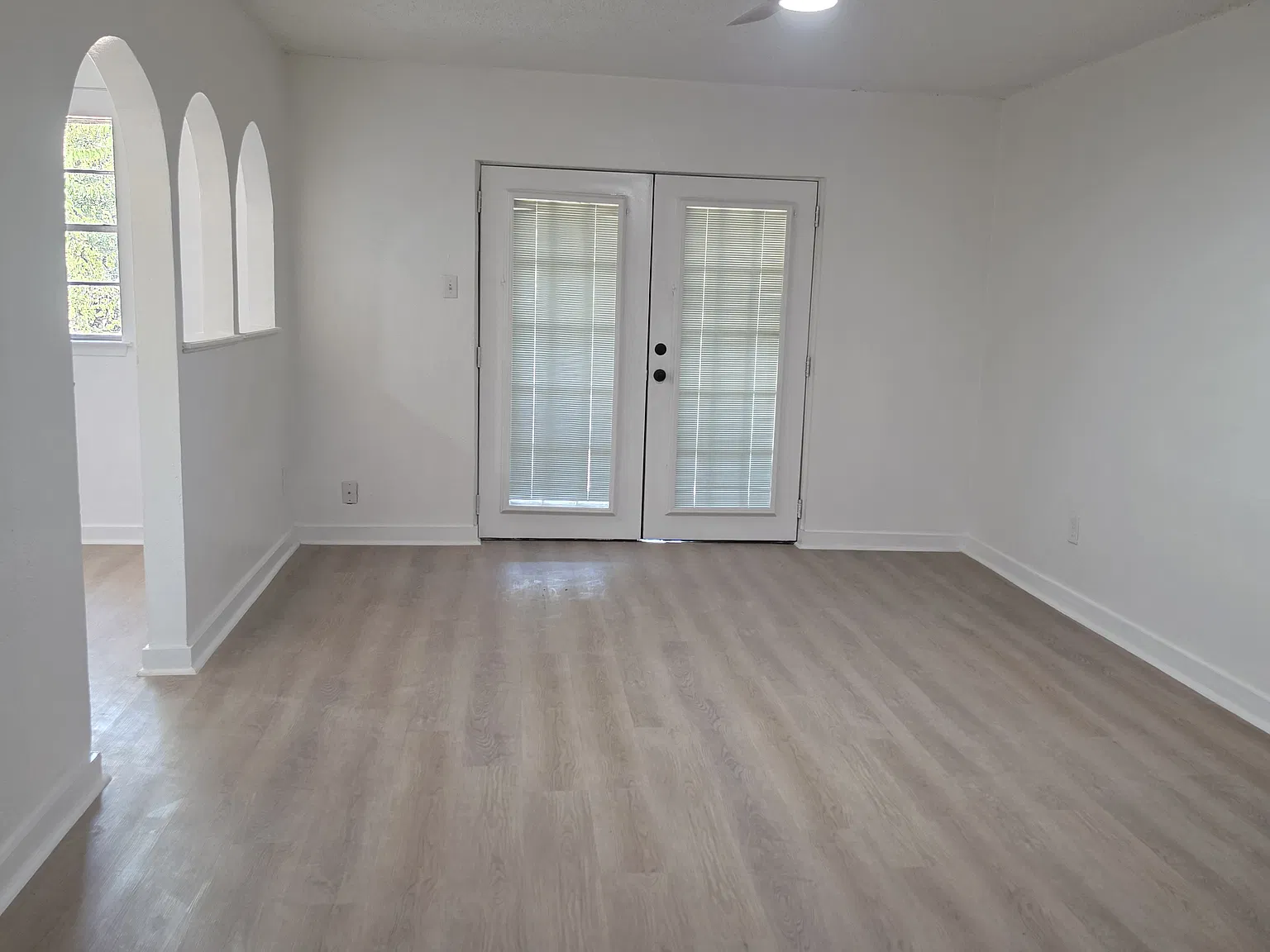 3 bed, 1180 sqft, $2,000 — Photo 4