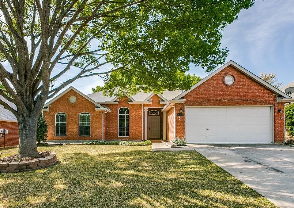1st image of 821 Tealwood Cir