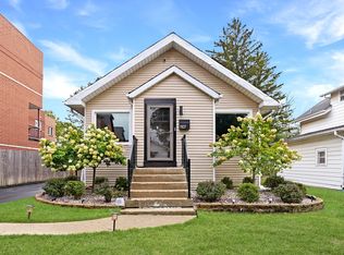 1107 E Prairie Ave, Des Plaines, IL 60016