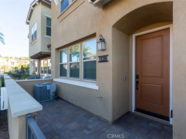 1128 Delpy Vw, Vista, CA 92084