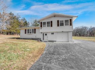 1244 Half Moon Rd, Cheshire, CT 06410