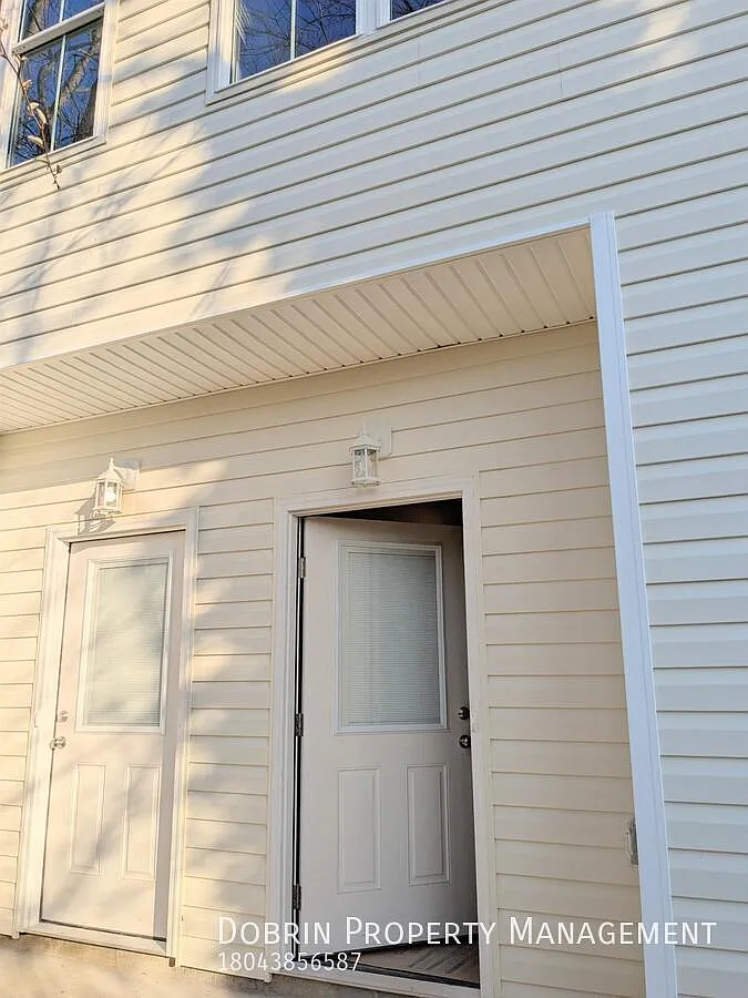 Building Photo - 1833 Grayland Ave #A