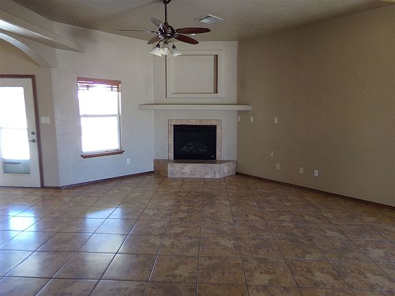 5th image of 3220 Sunrise Ave