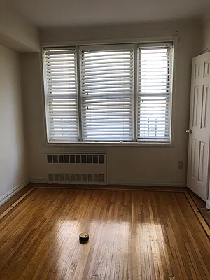 Rented by Century 21 Metropolitan | media 16