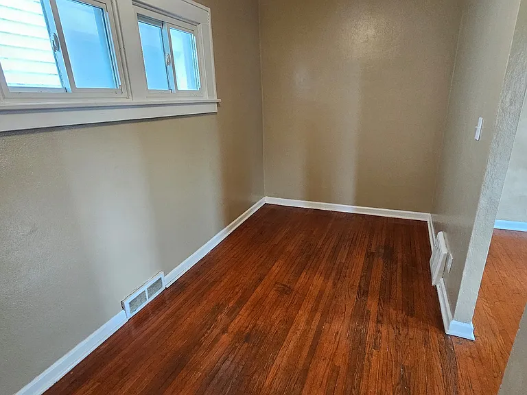 257 Wasaon St — Photo 10