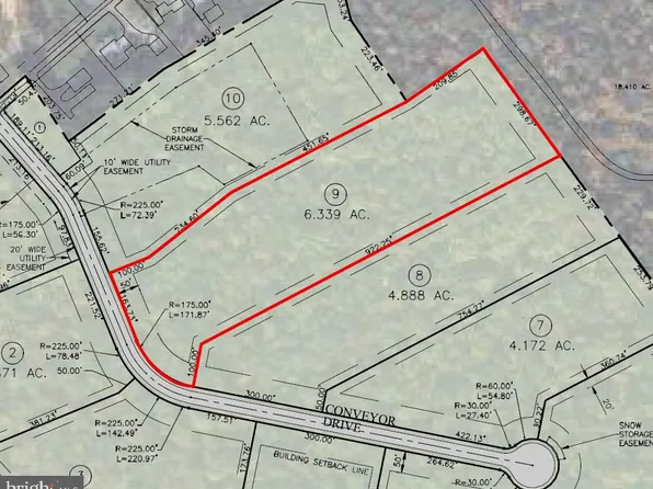 9 Conveyor Dr, Newmanstown, PA 17073