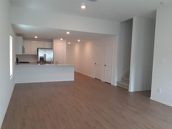 3rd image of 24123 Breckenridge Pass Ln
