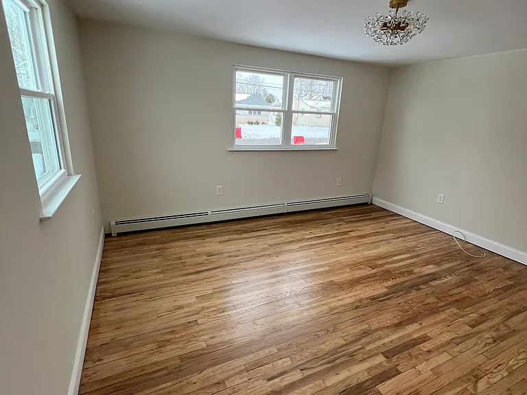 340 Maple St #A — Photo 16