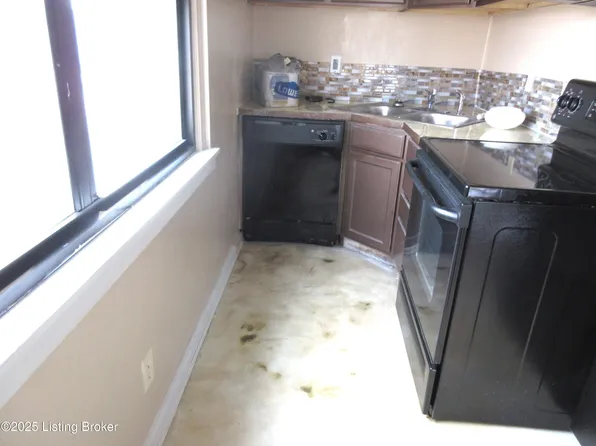 3320 Bardstown Rd APT 31, Louisville, KY 40218