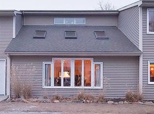 127 Midget Ave, Warwick, RI 02886