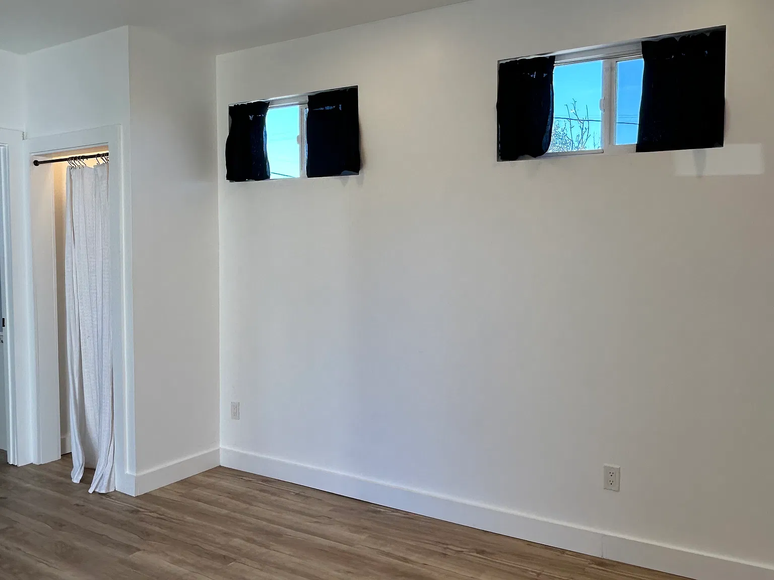 Studio, 288 sqft, $1,300 — Photo 3