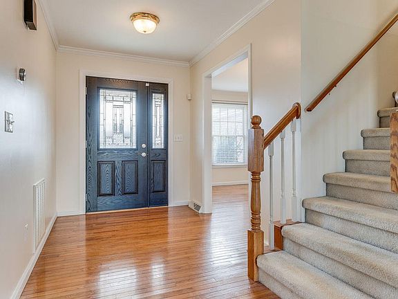 5th image of 106 Meadow Ct
