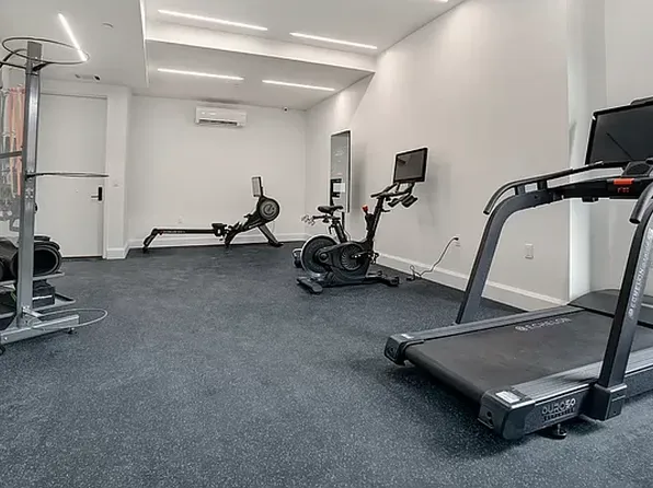 875 4th Avenue image 12 of 24