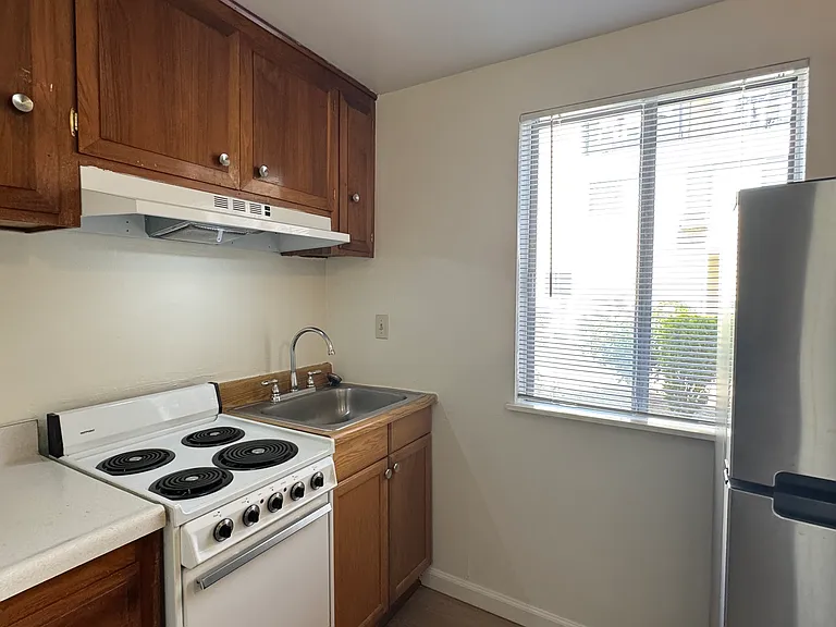 5708 Temple City Blvd — Photo 12