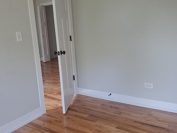 4th image of 546 W Arlington Pl #1