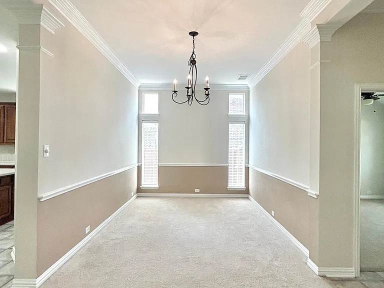 604 Peacock Dr — Photo 13