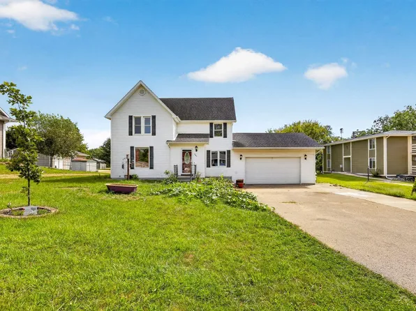 801 E Chestnut St, Pardeeville, WI 53954