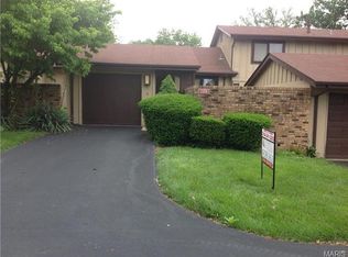11058 Thousand Oaks Dr, Saint Louis, MO