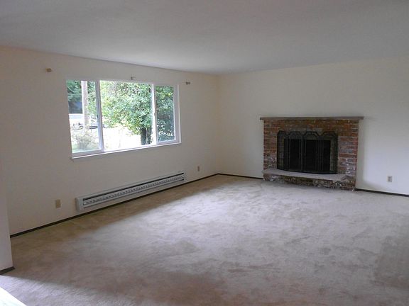 2nd image of 1962 Bigelow Ave NE