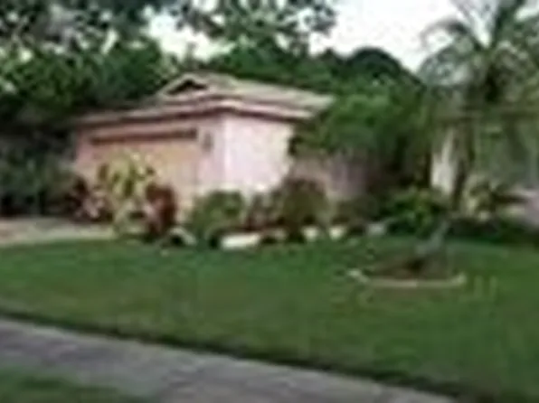7037 124th Ter, Largo, FL 33773