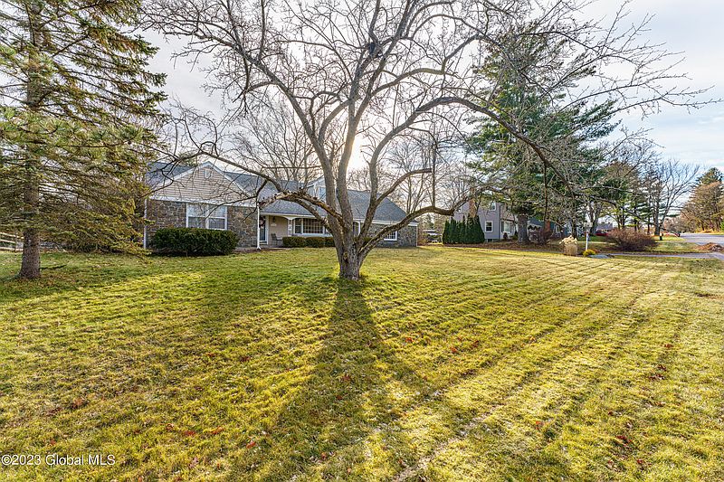 2nd image of 1316 Ruffner Road
