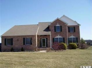 4668 York Dr, Orefield, PA 18069