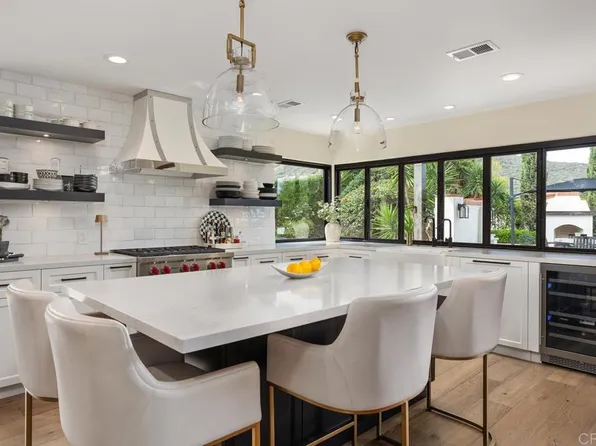 3303 Avenida Hacienda, Escondido, CA 92029